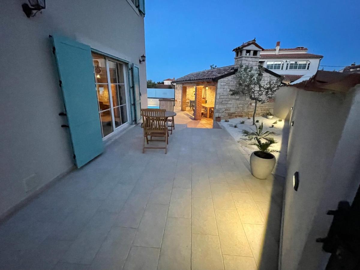 Moderne Istrische Steinvilla - 4 Sterne Mit Privatem, Beheizbaren Pool & Meerblick Kavran Dış mekan fotoğraf