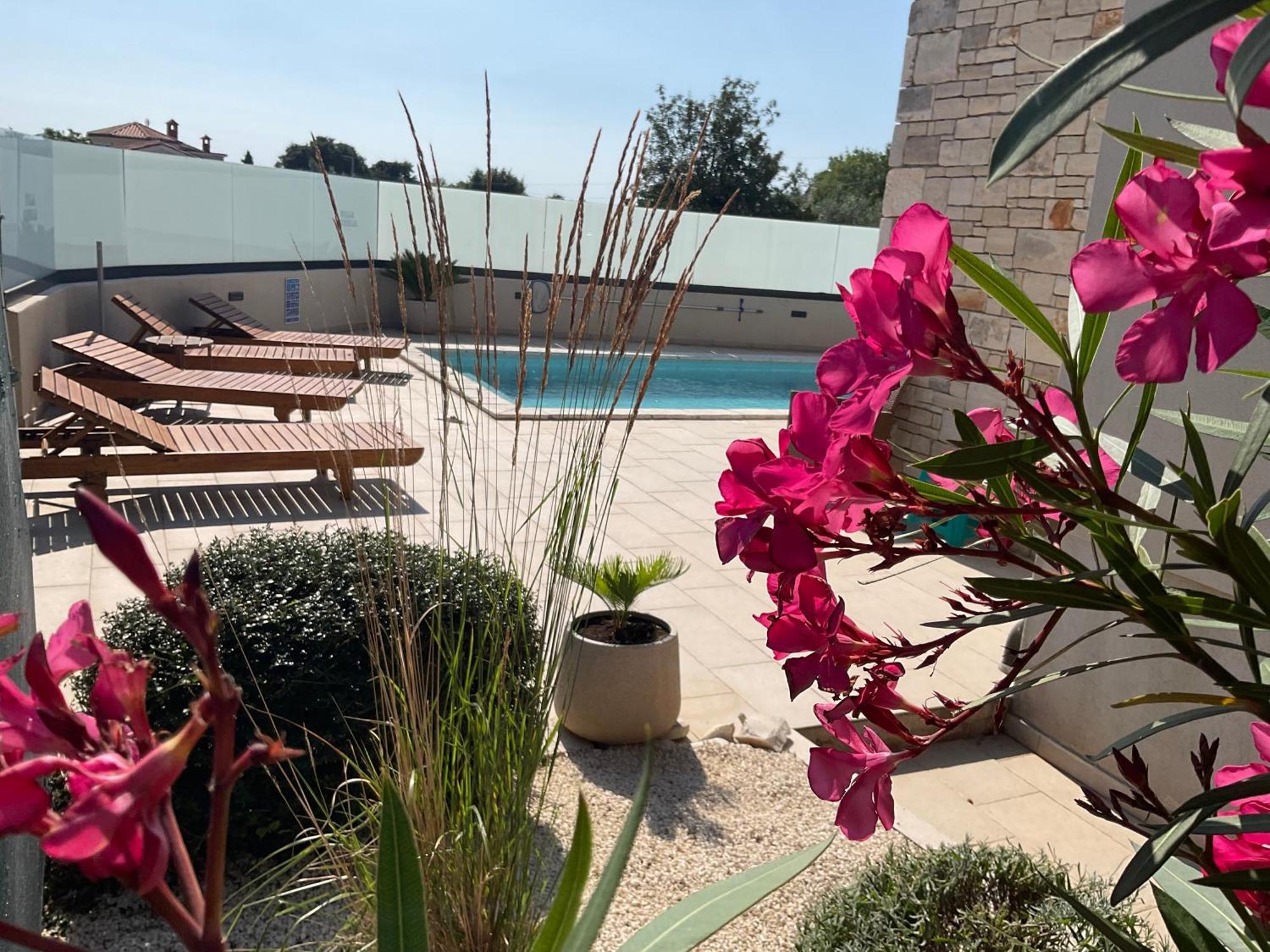 Moderne Istrische Steinvilla - 4 Sterne Mit Privatem, Beheizbaren Pool & Meerblick Kavran Dış mekan fotoğraf